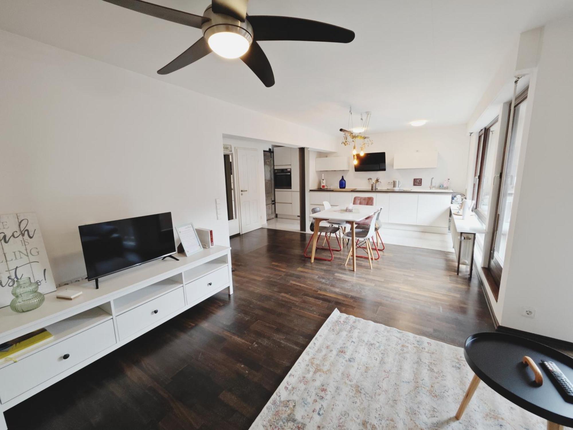 Ticasa Chic - Zentral - Balkon - Parkplatz - Smarttv - Unique - Kernen Daire Stetten  Dış mekan fotoğraf